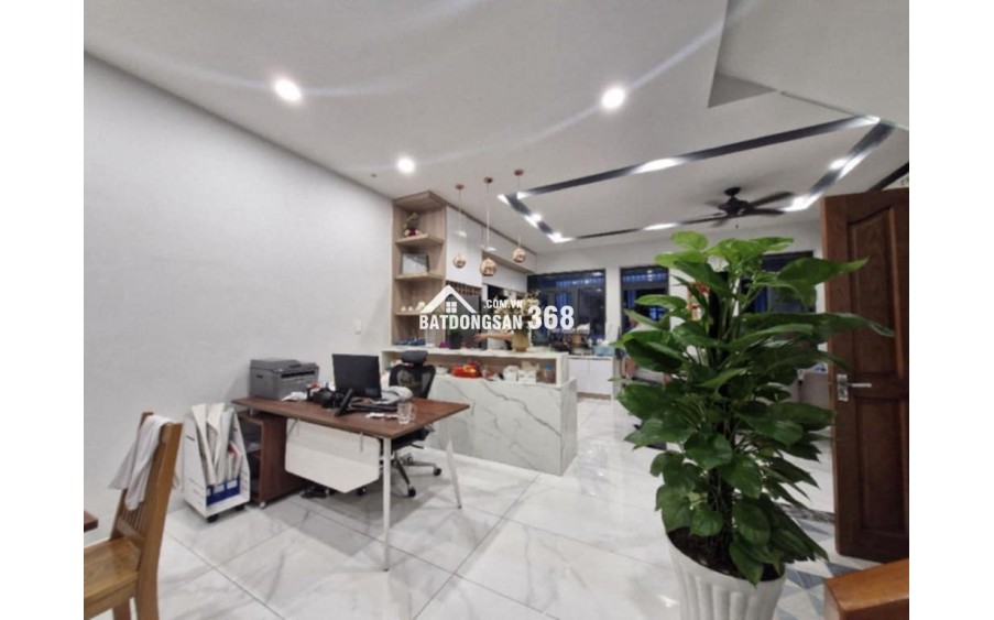 NHÀ PHÚ HỮU 2 Tầng -HẺM Ô TÔ - VÒNG XOAY PHÚ HỮU Q9 - THỦ ĐỨC HCM 4 tỷ